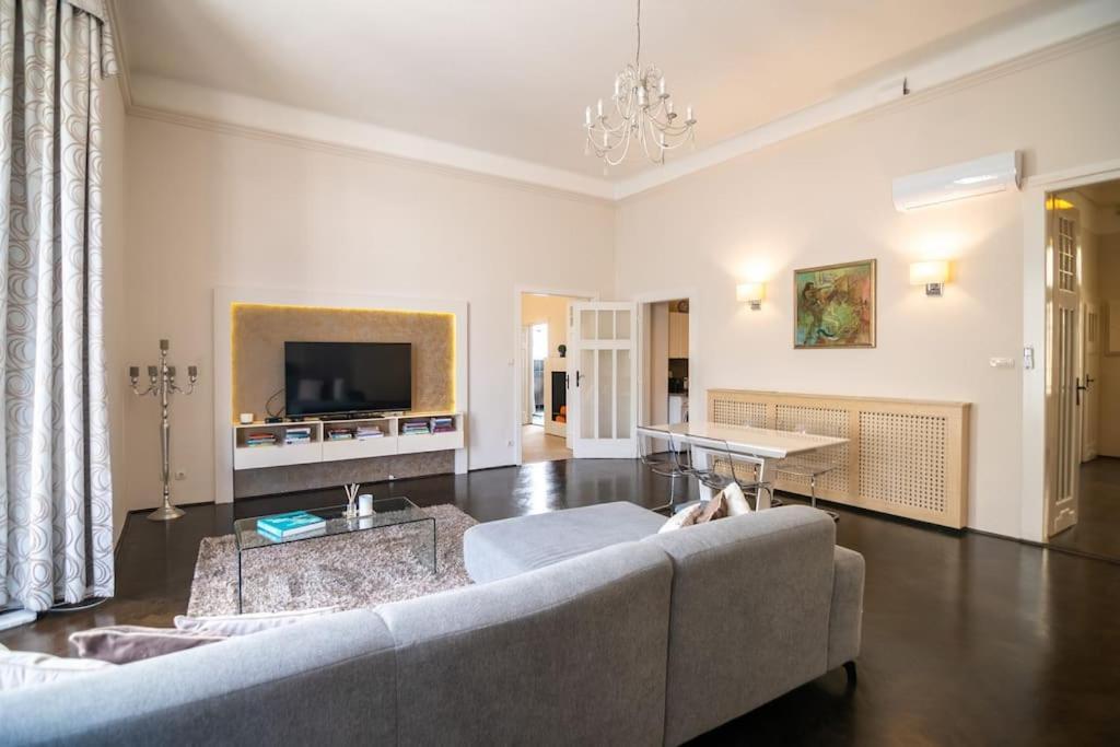 Apartment Elegant Opera