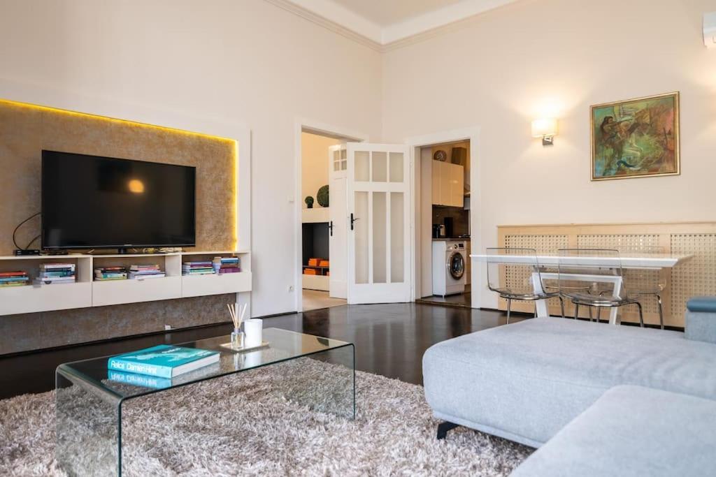 Apartment Elegant Opera