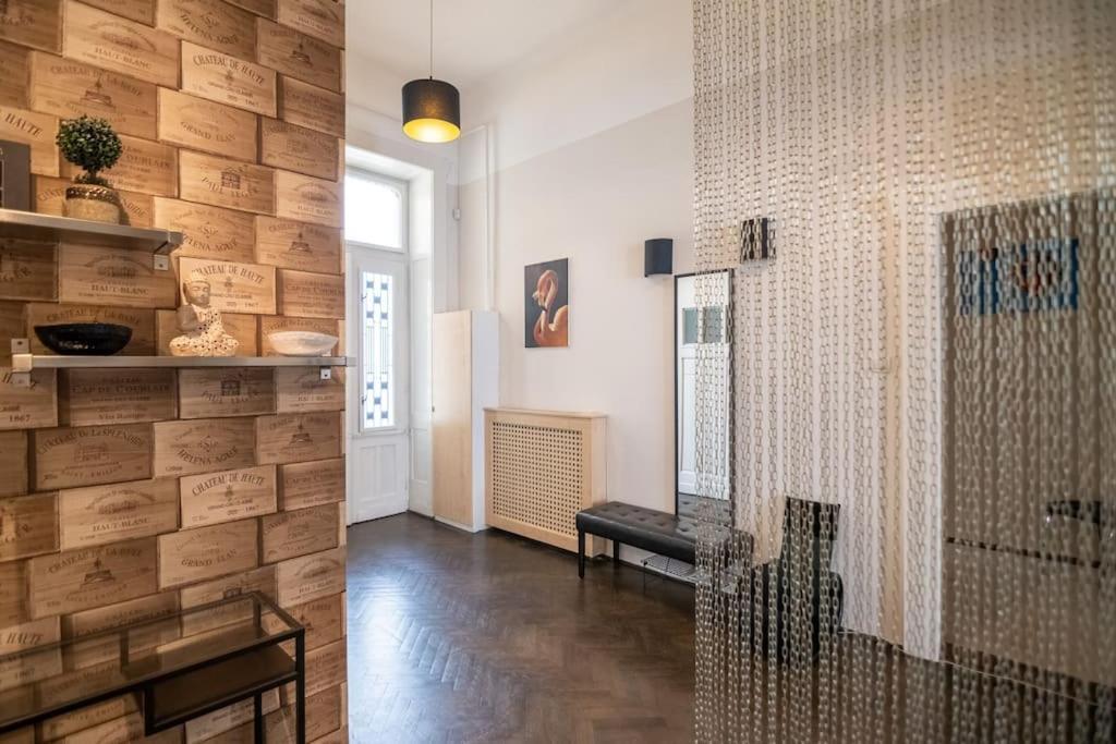 Elegant Opera Apartment